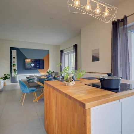 Suono Del 100m From - Happy شقة